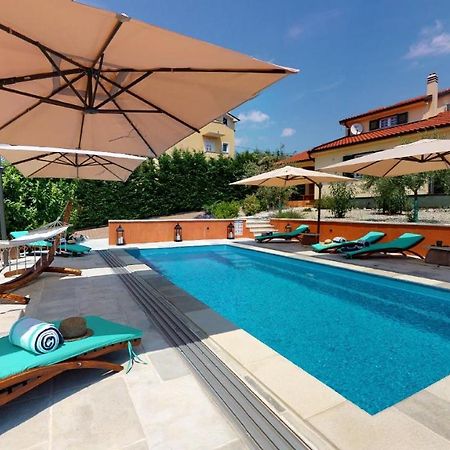 Villa Oasis Кострена Экстерьер фото